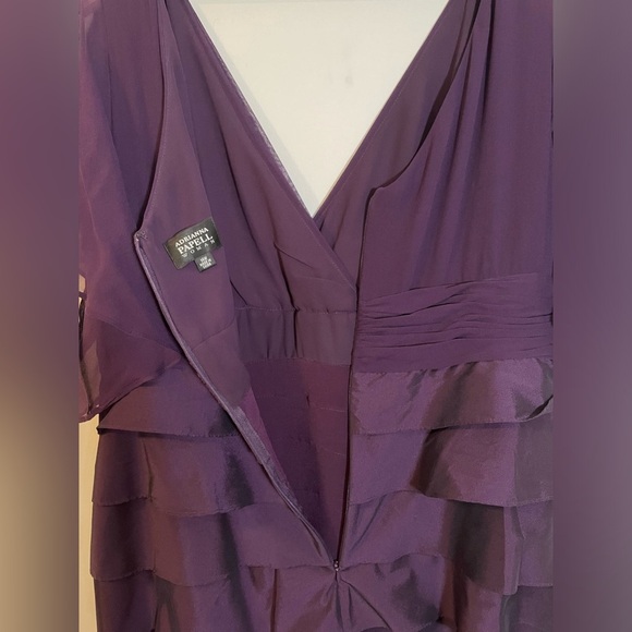 Adrianna Papell Silk Purple V-Neck Sleeveless Zipper Ruffle Formal Dress Size14W - Picture 3 of 12